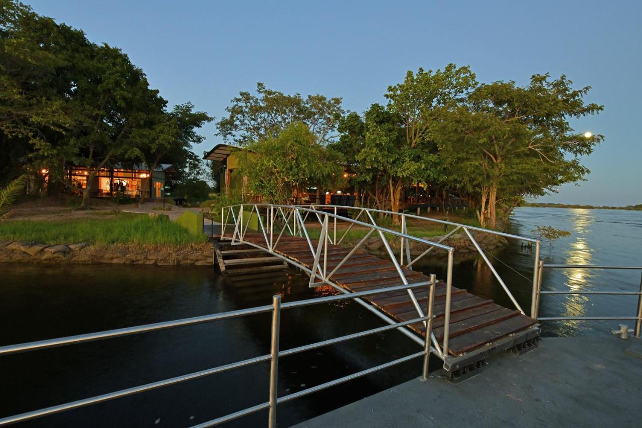 Zambezi Mubala Lodge Katima Mulilo Exteriör bild